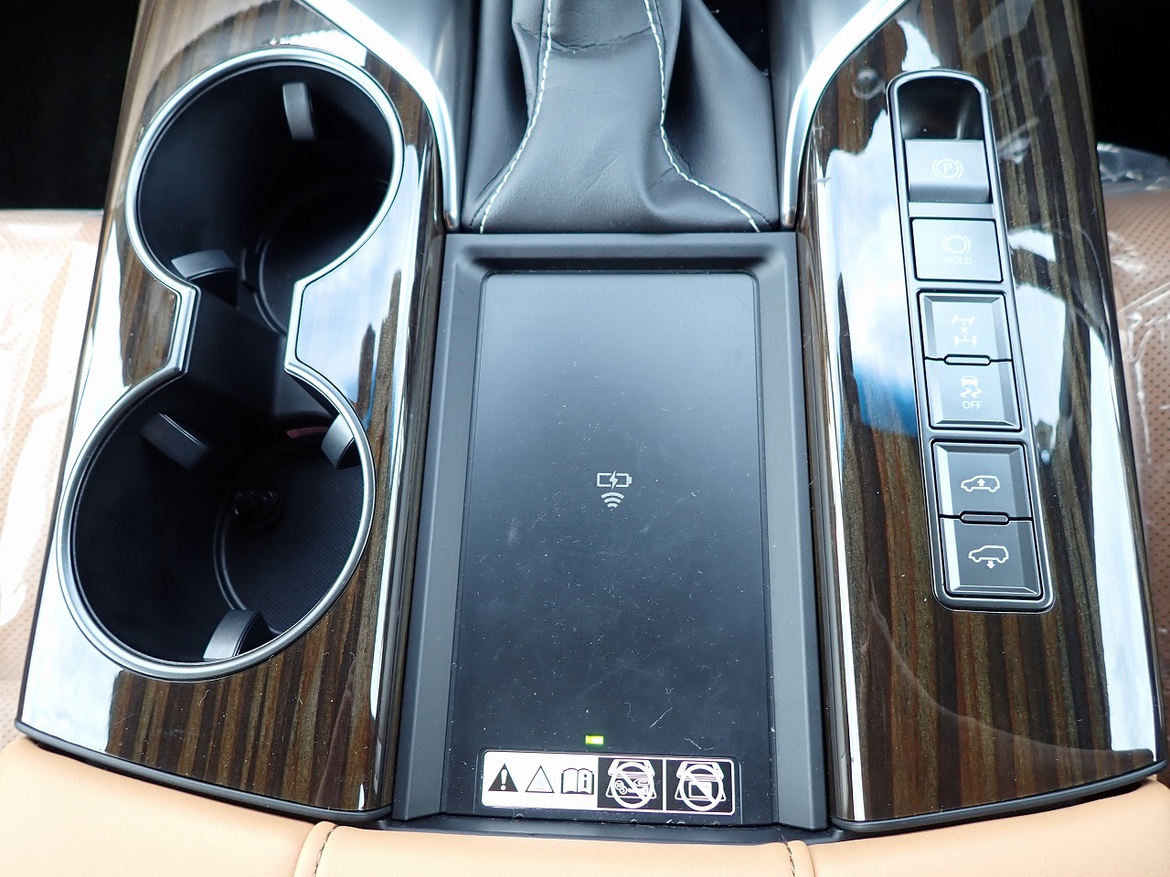 LEXUS LX 600