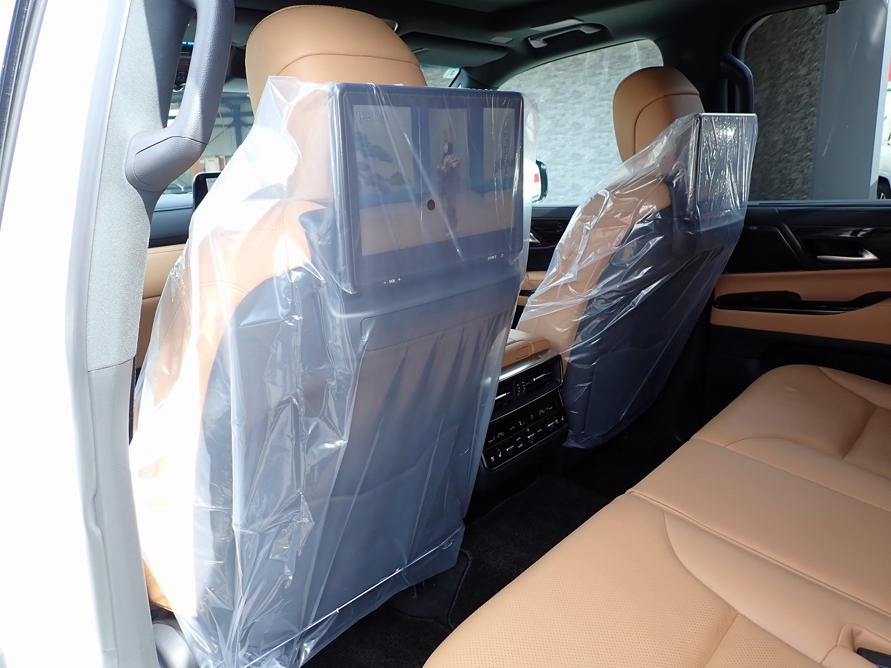LEXUS LX 600