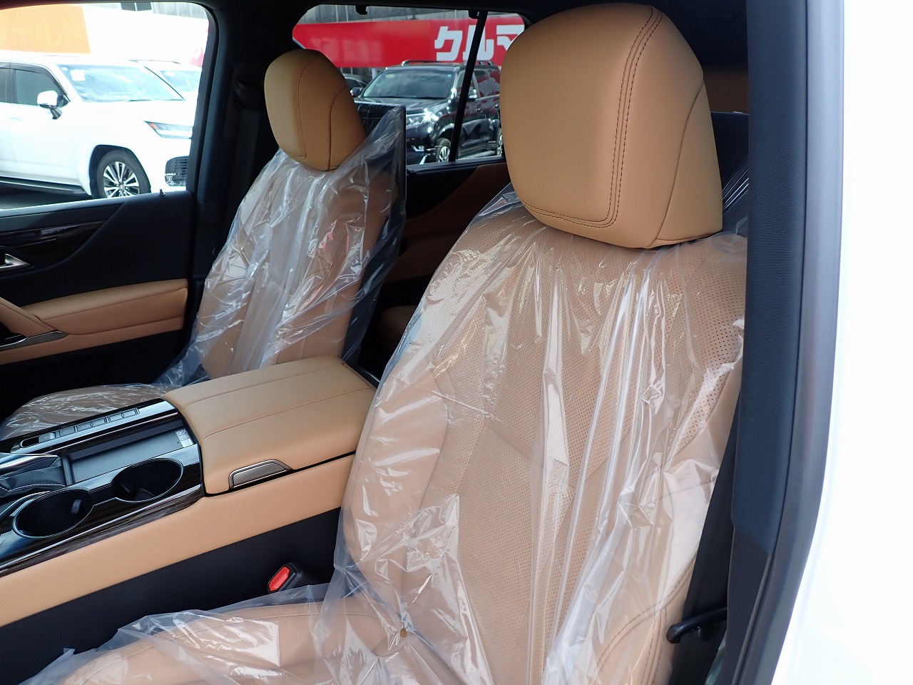 LEXUS LX 600
