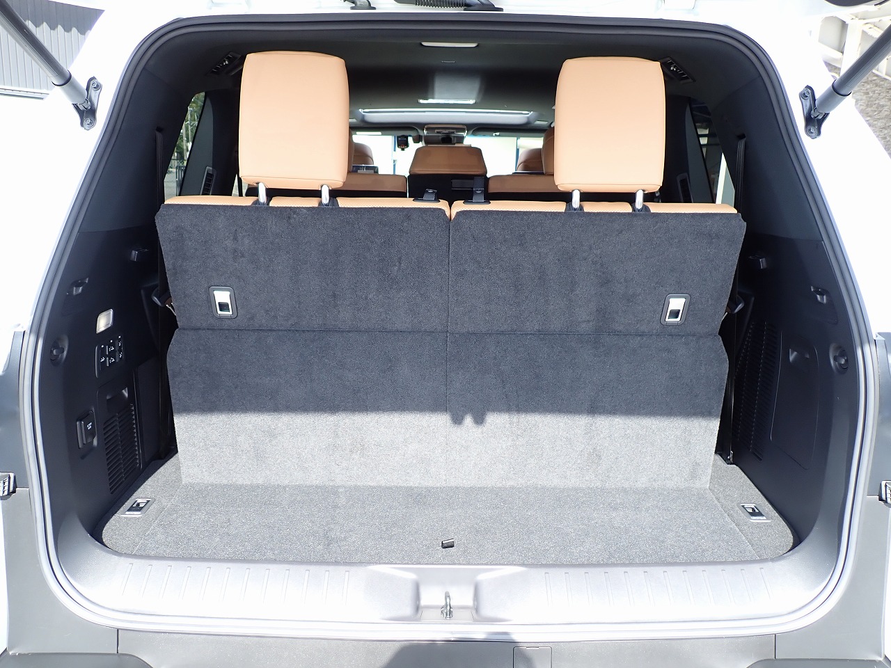 LEXUS LX 600