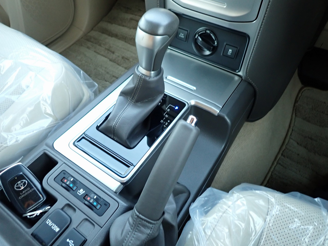TOYOTA Land Cruiser Prado