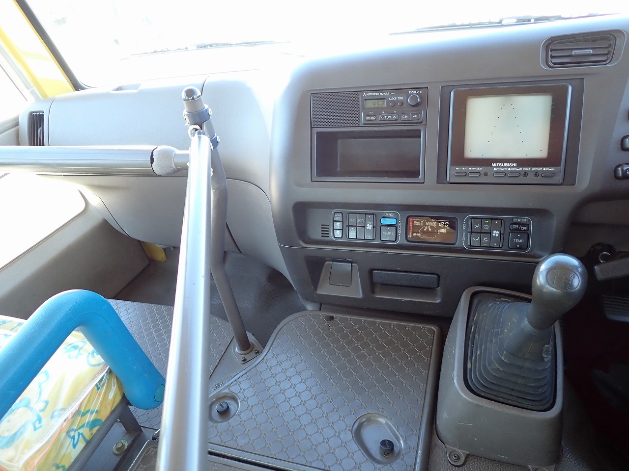 MITSUBISHI Rosa