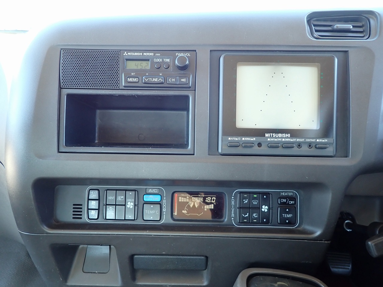 MITSUBISHI Rosa