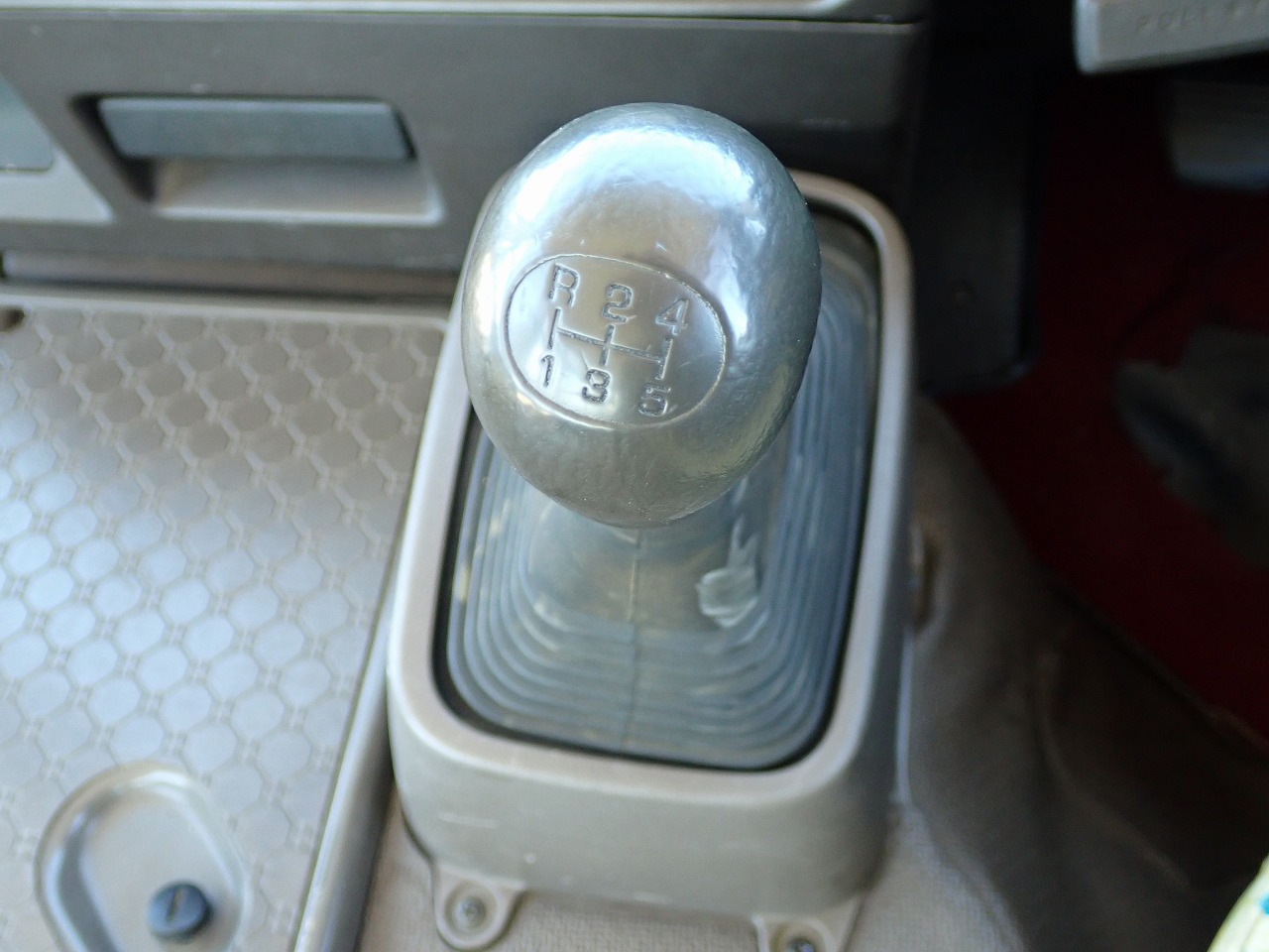 MITSUBISHI Rosa