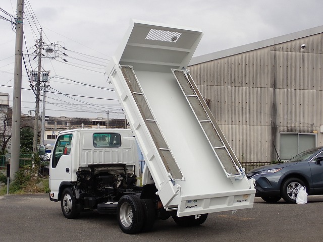 ISUZU Elf Truck