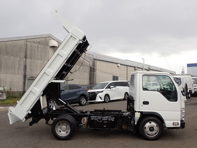 ISUZU Elf Truck