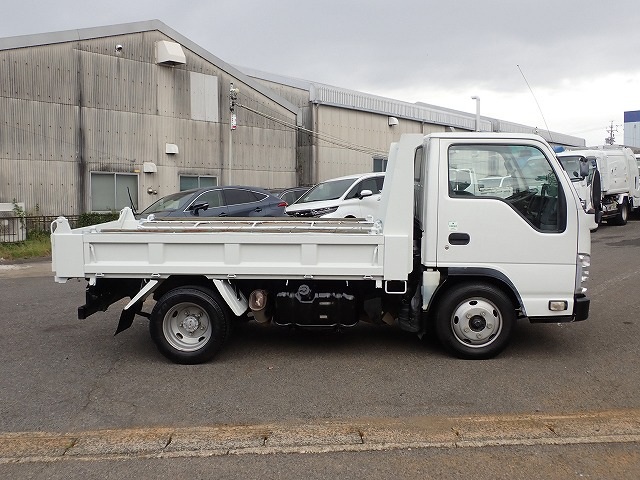 ISUZU Elf Truck