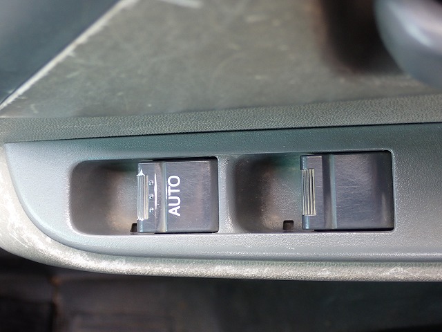 ISUZU Elf Truck