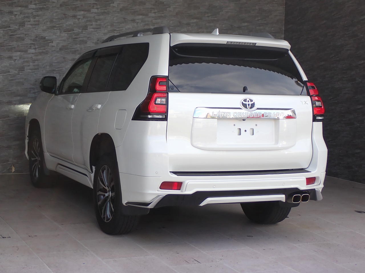 TOYOTA Land Cruiser Prado