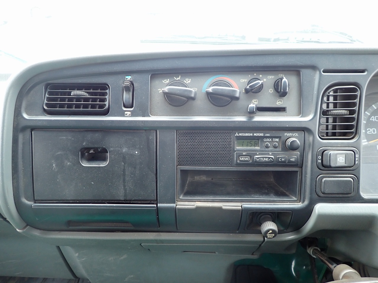 MITSUBISHI Canter