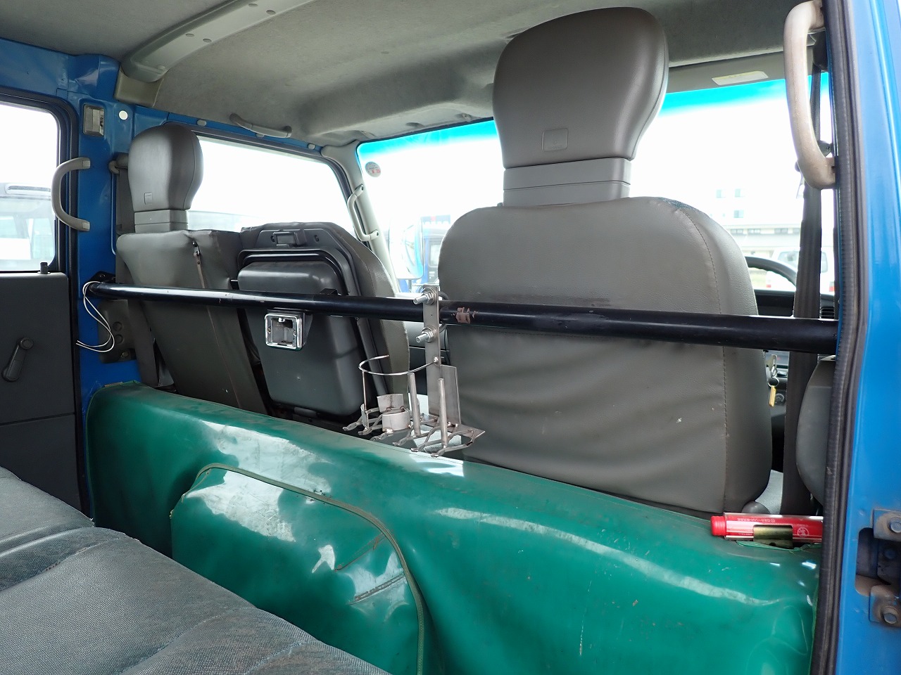 MITSUBISHI Canter