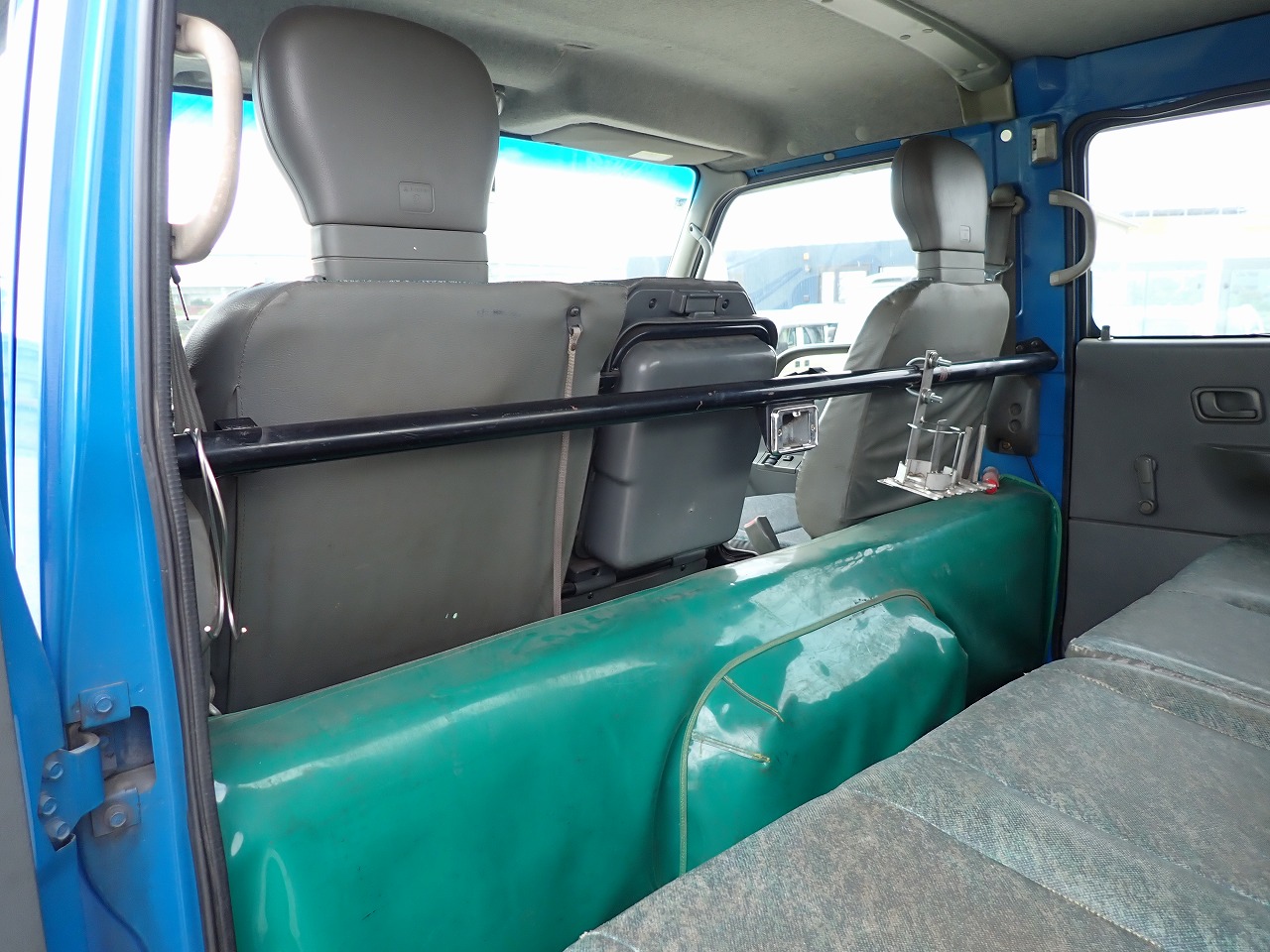 MITSUBISHI Canter
