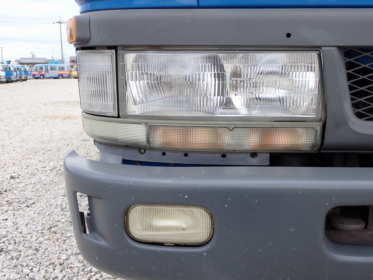MITSUBISHI Canter