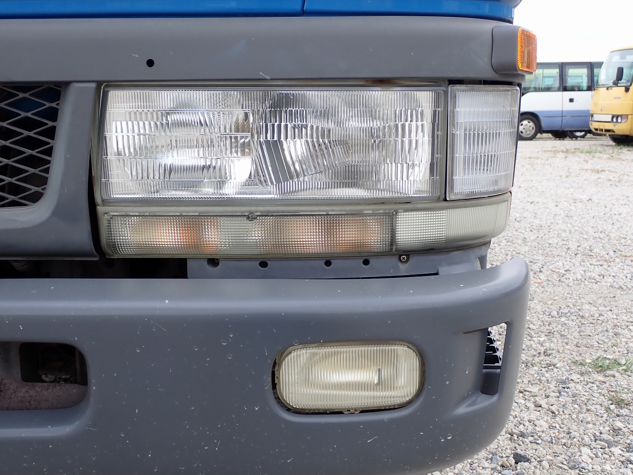 MITSUBISHI Canter
