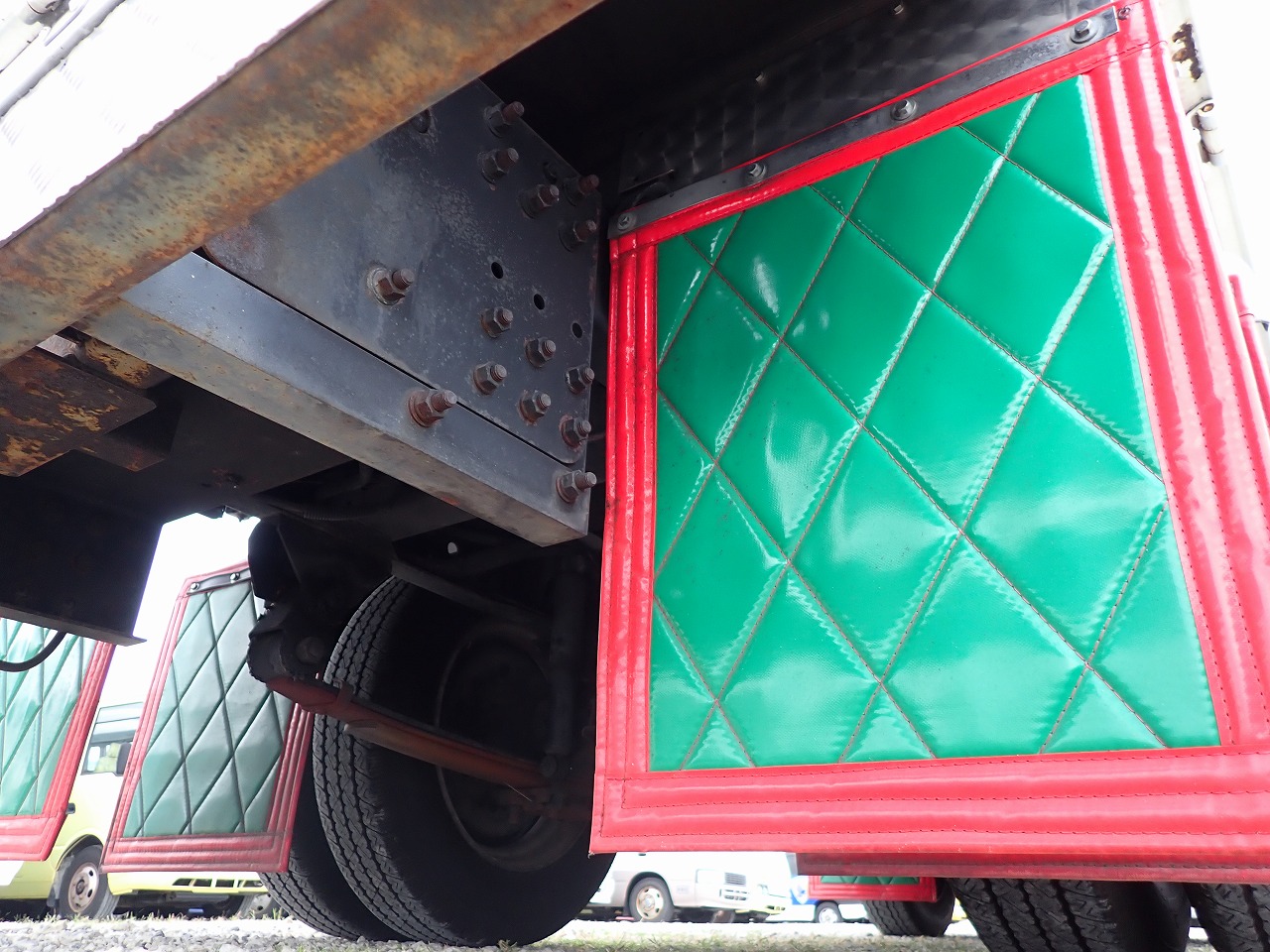 MITSUBISHI Canter
