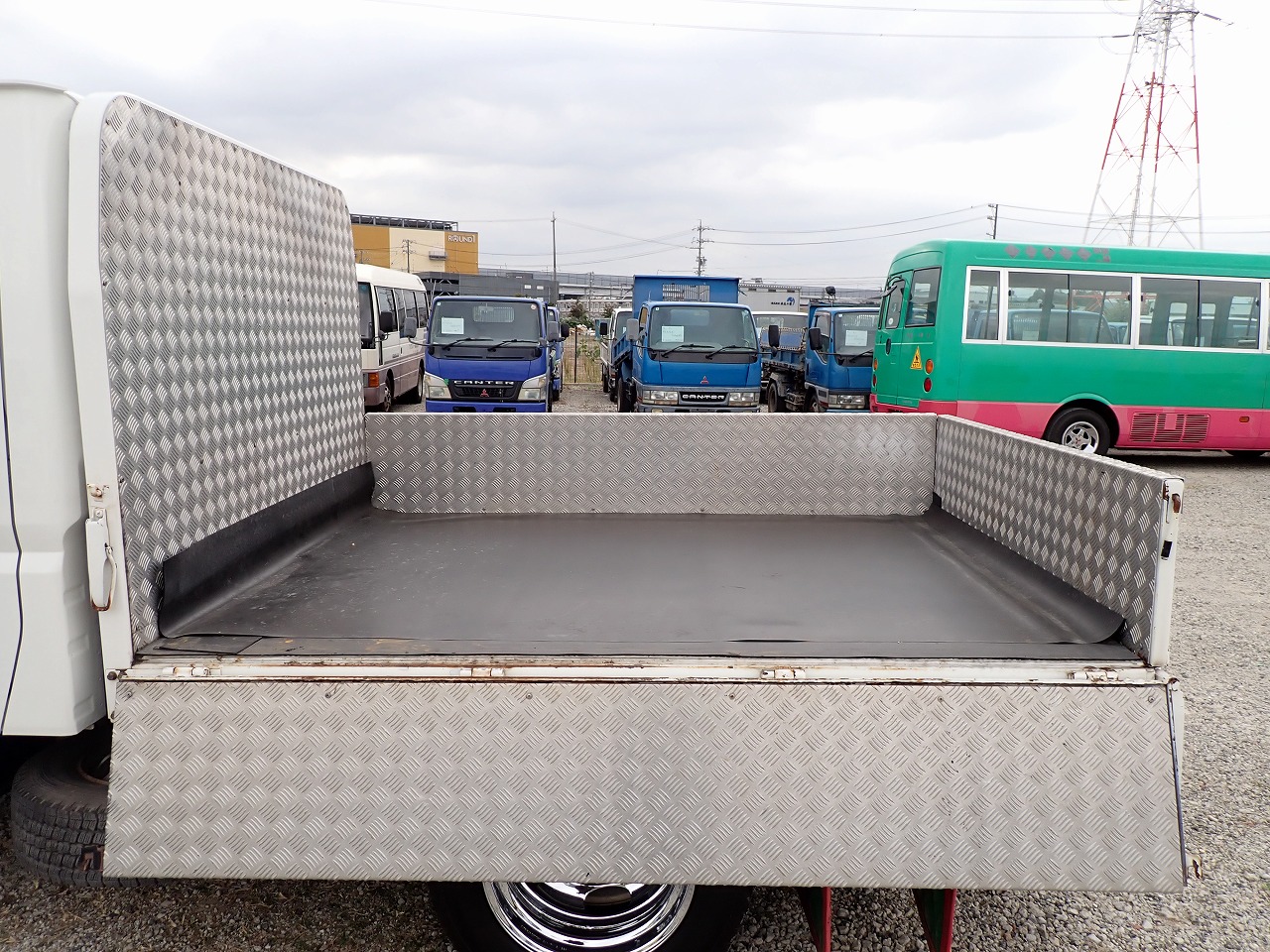 MITSUBISHI Canter