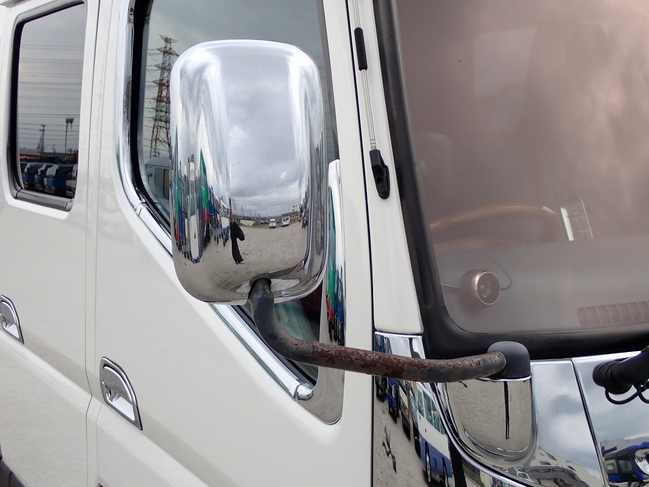 MITSUBISHI Canter