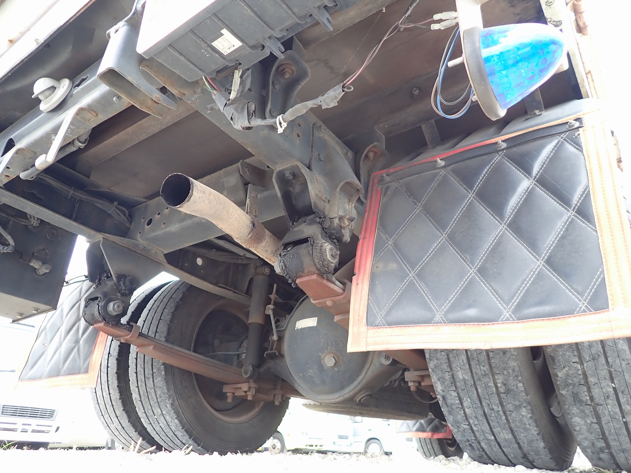 MITSUBISHI Canter
