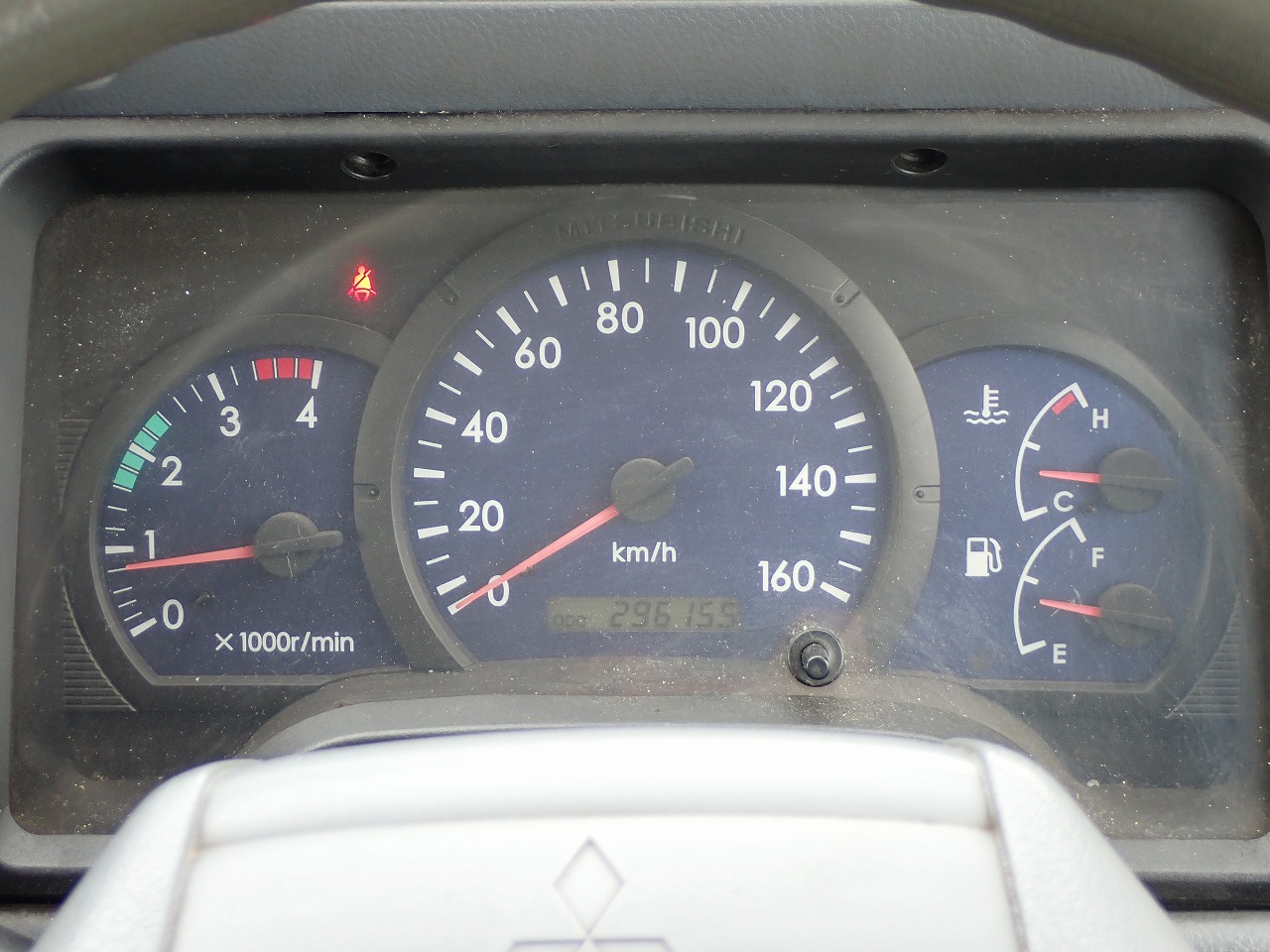 MITSUBISHI Canter