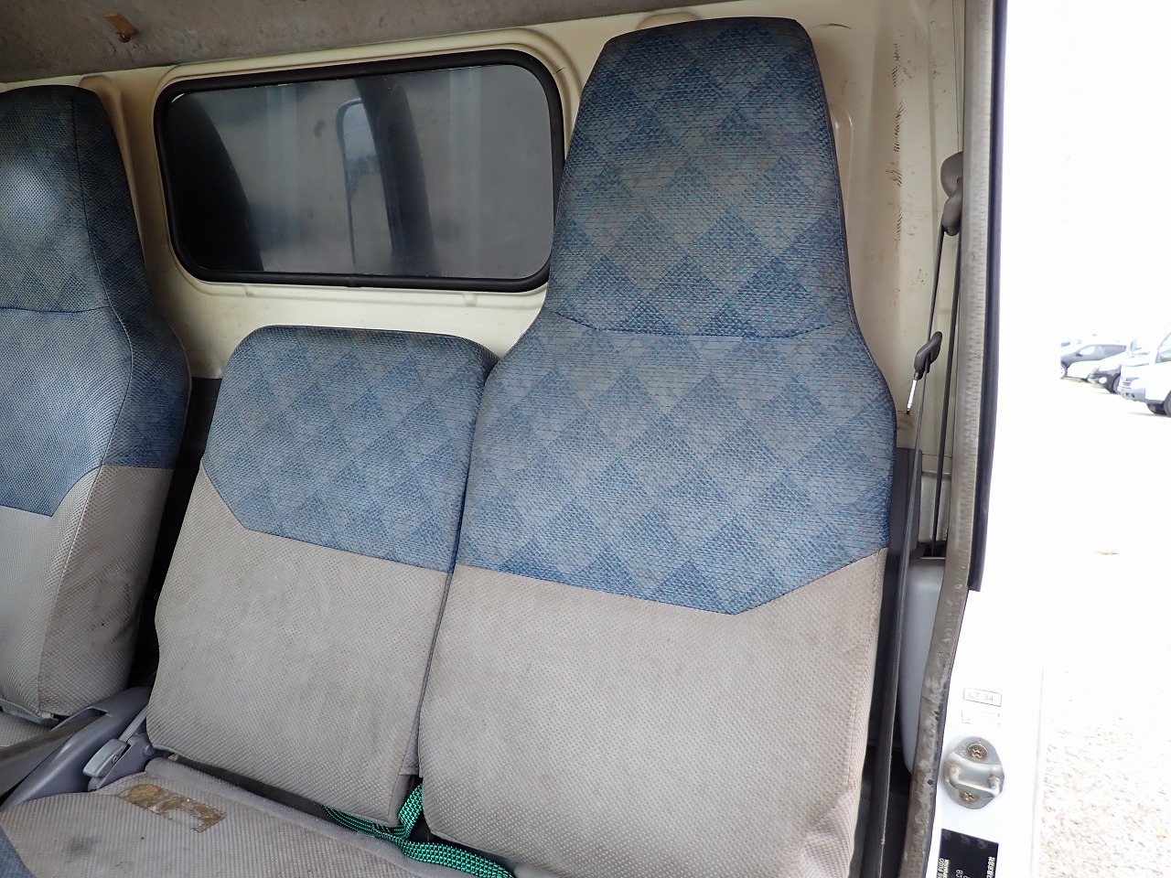 MITSUBISHI Canter