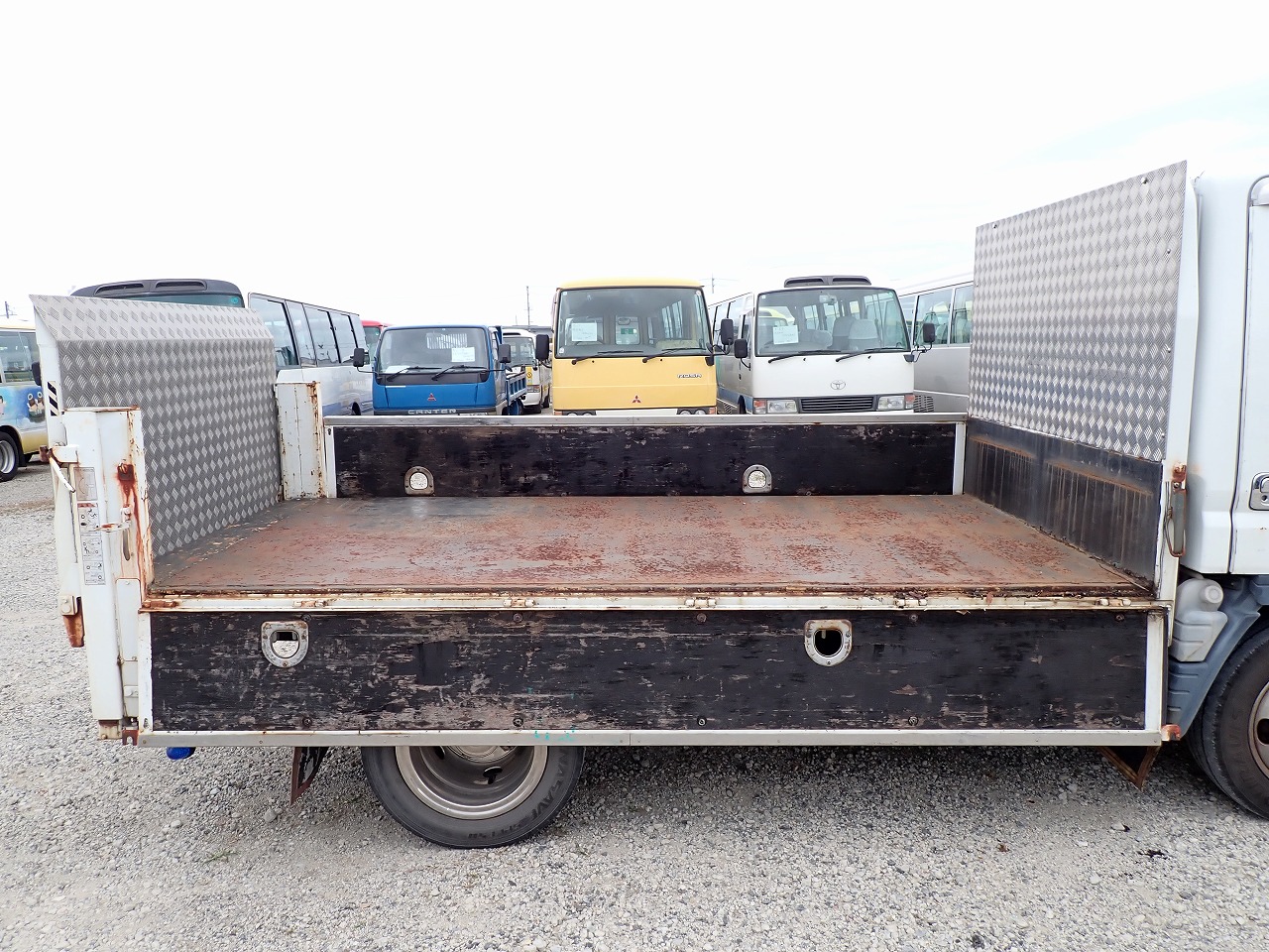 MITSUBISHI Canter