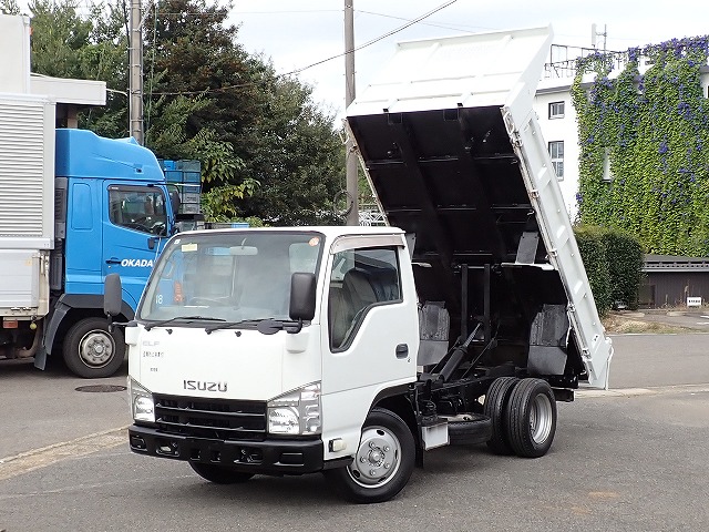 ISUZU Elf Truck