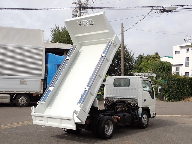 ISUZU Elf Truck