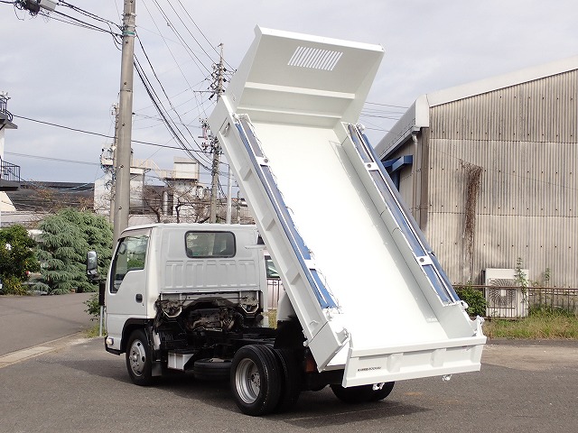 ISUZU Elf Truck