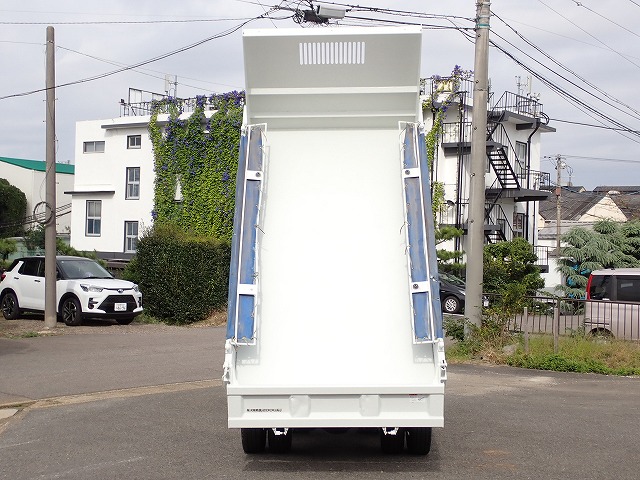 ISUZU Elf Truck