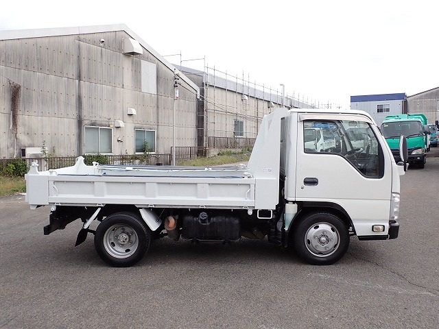 ISUZU Elf Truck