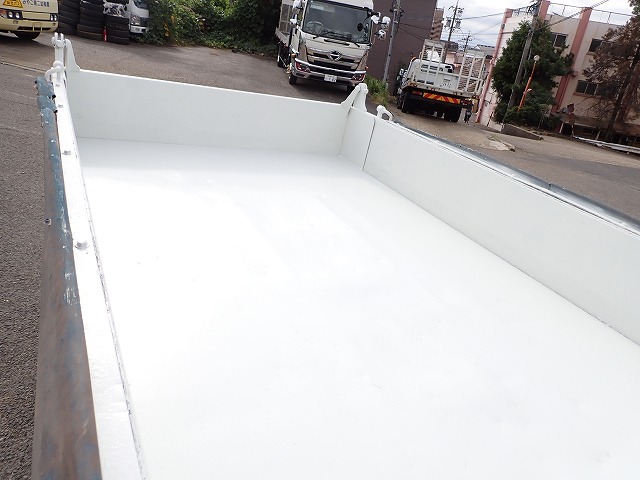 ISUZU Elf Truck
