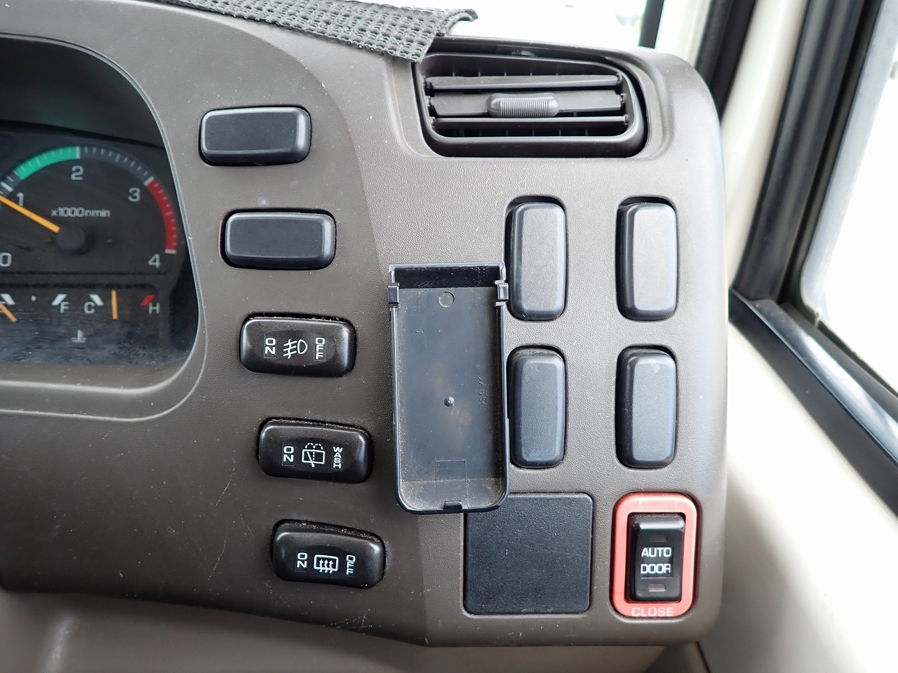 MITSUBISHI Rosa