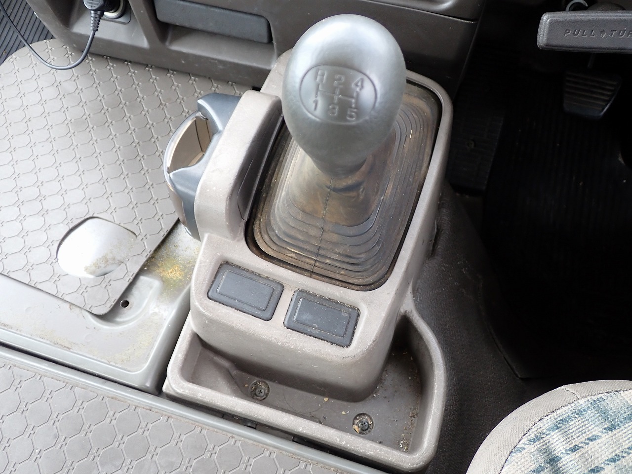 MITSUBISHI Rosa