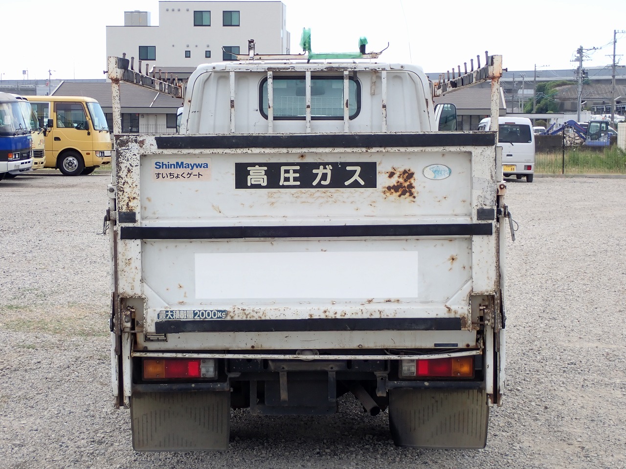 MITSUBISHI Canter