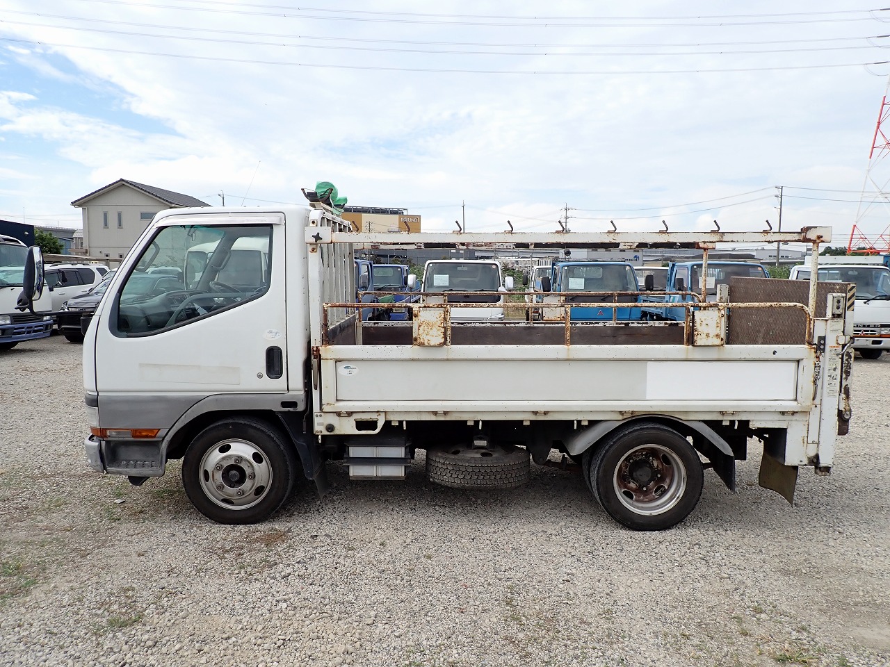 MITSUBISHI Canter