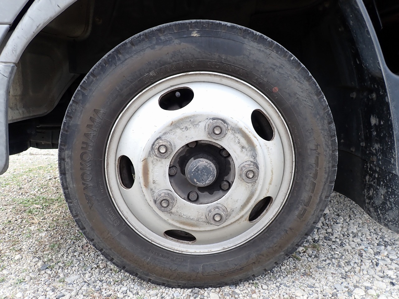 MITSUBISHI Canter