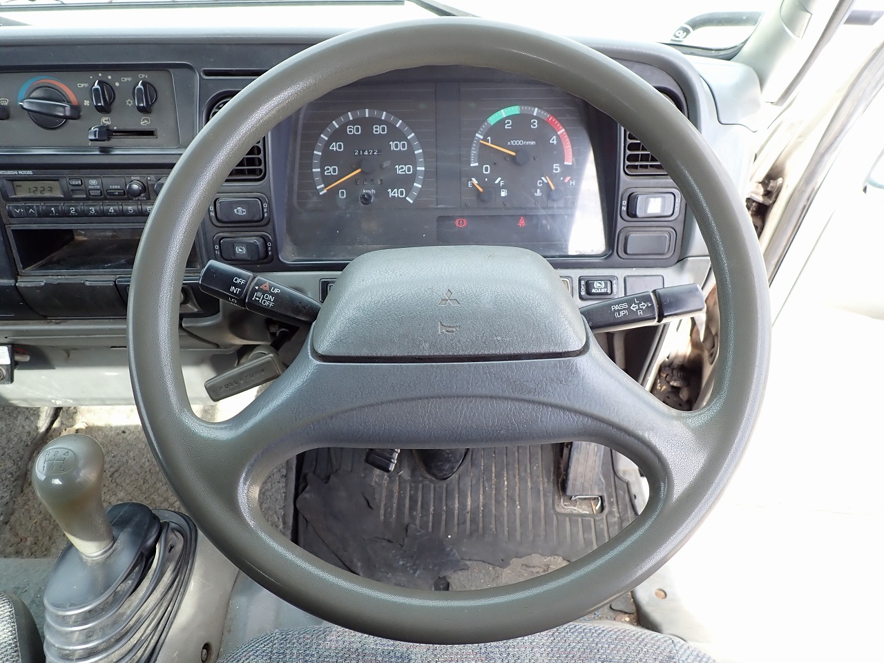 MITSUBISHI Canter