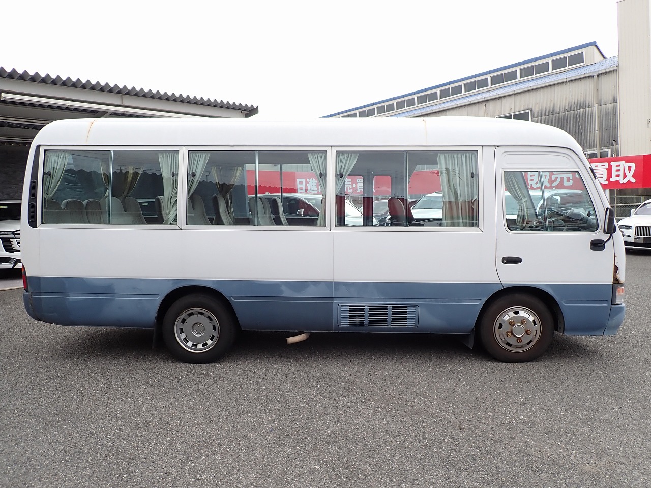 TOYOTA Coaster