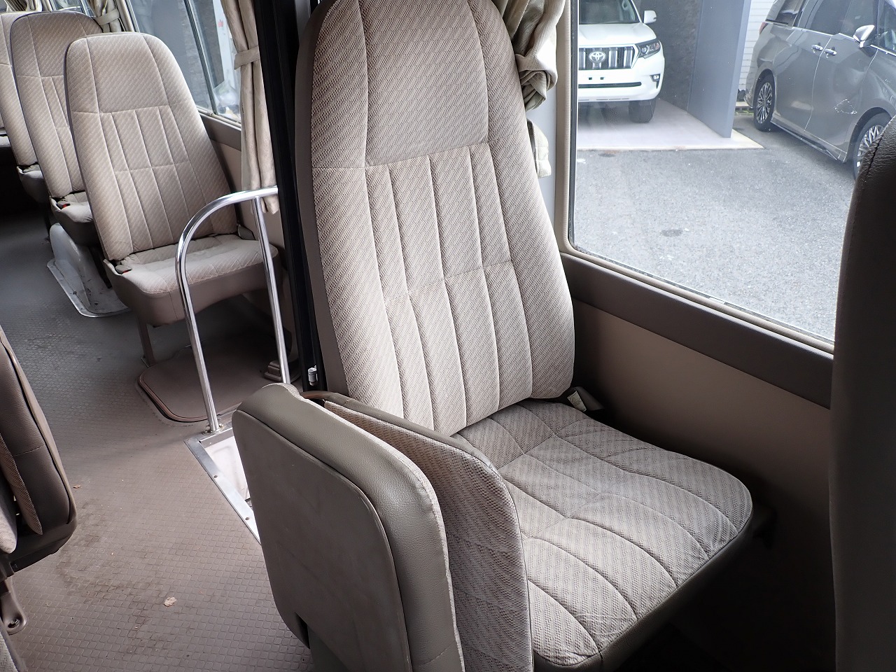 TOYOTA Coaster
