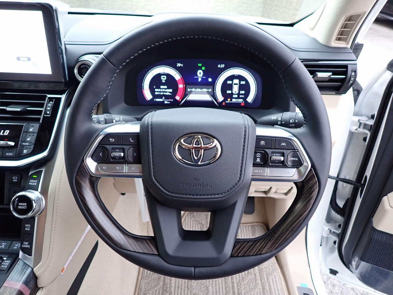 TOYOTA Land Cruiser
