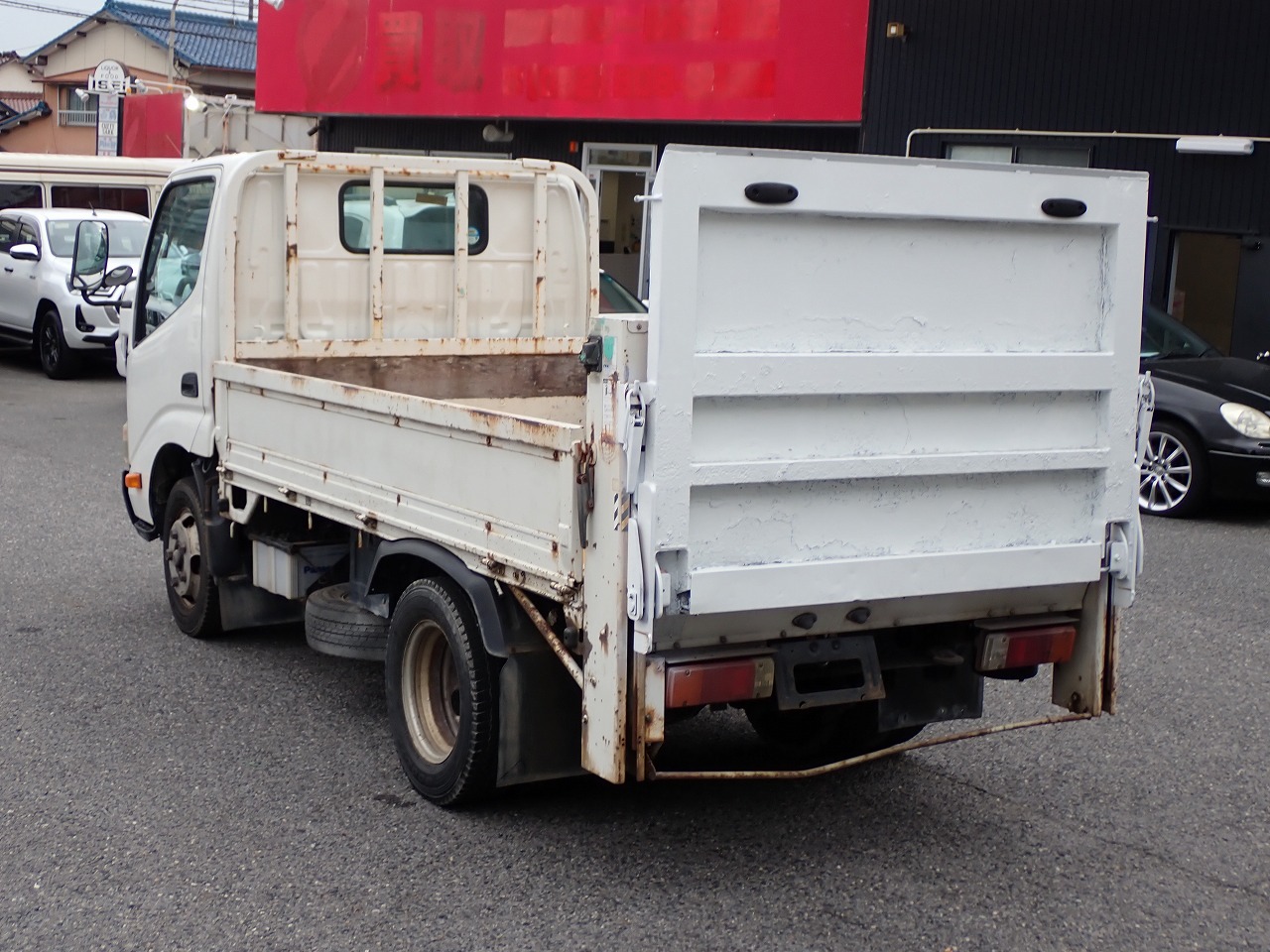 TOYOTA Dyna Truck