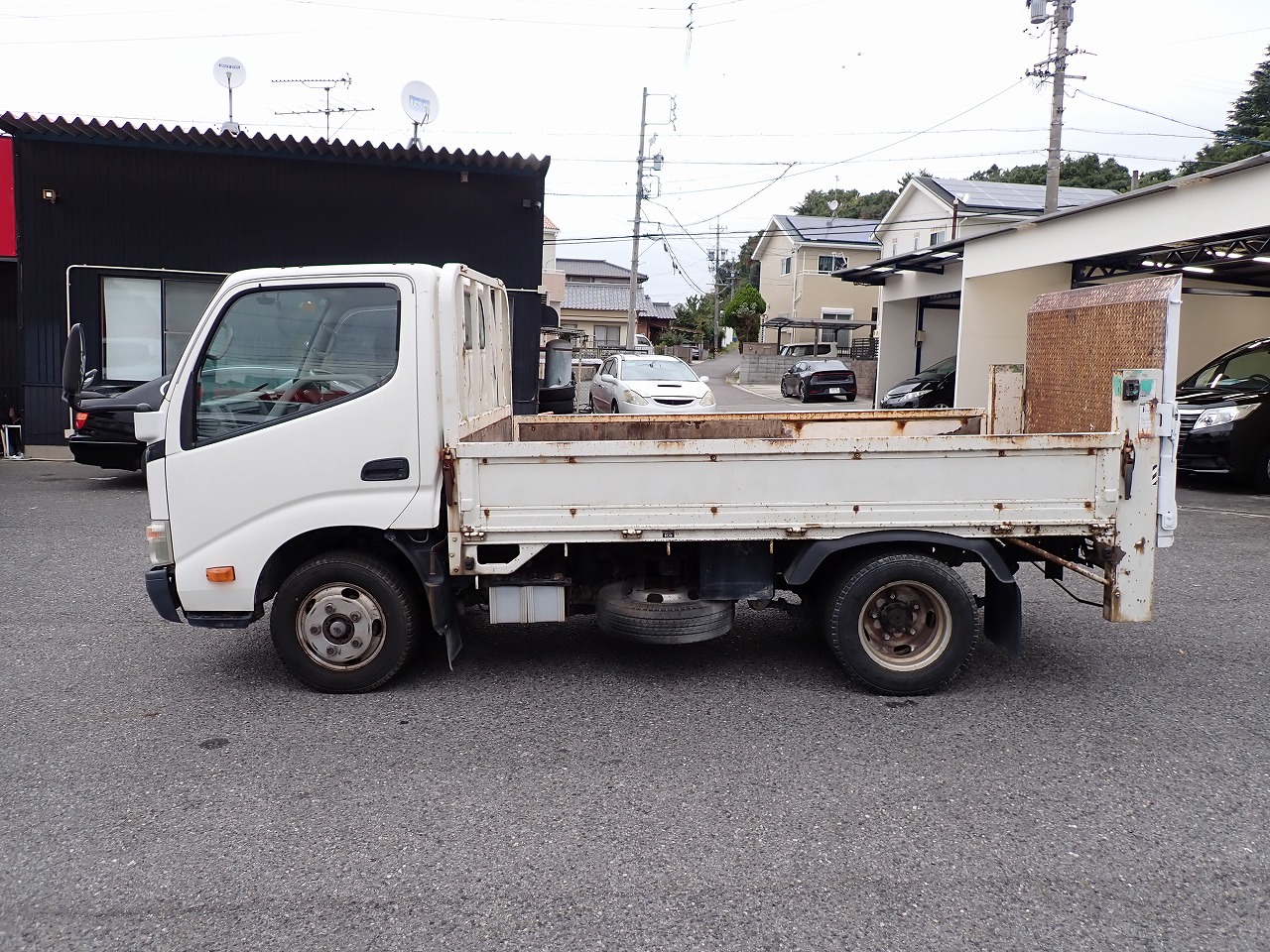 TOYOTA Dyna Truck