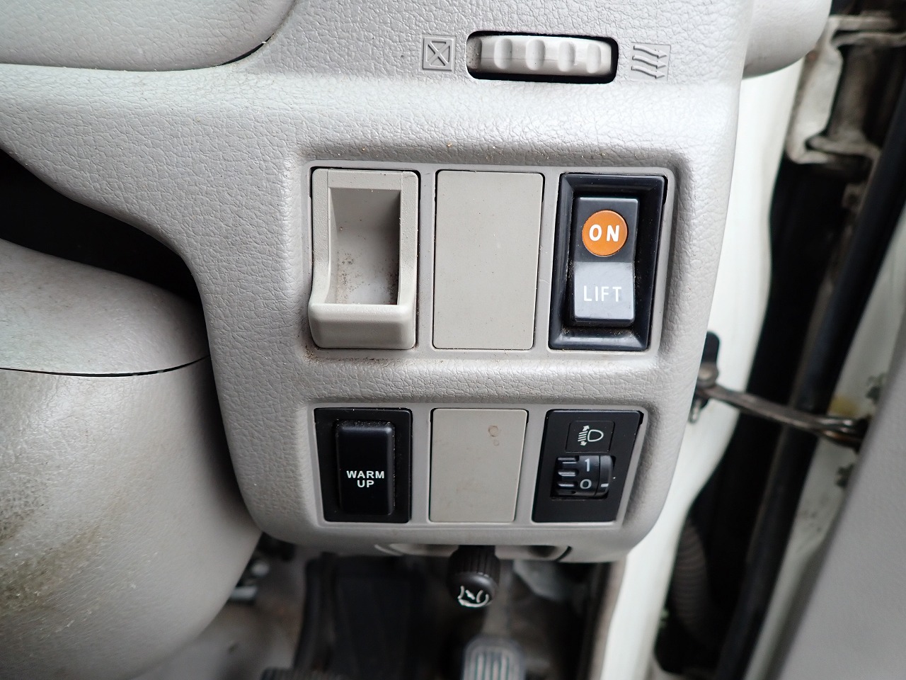 TOYOTA Dyna Truck