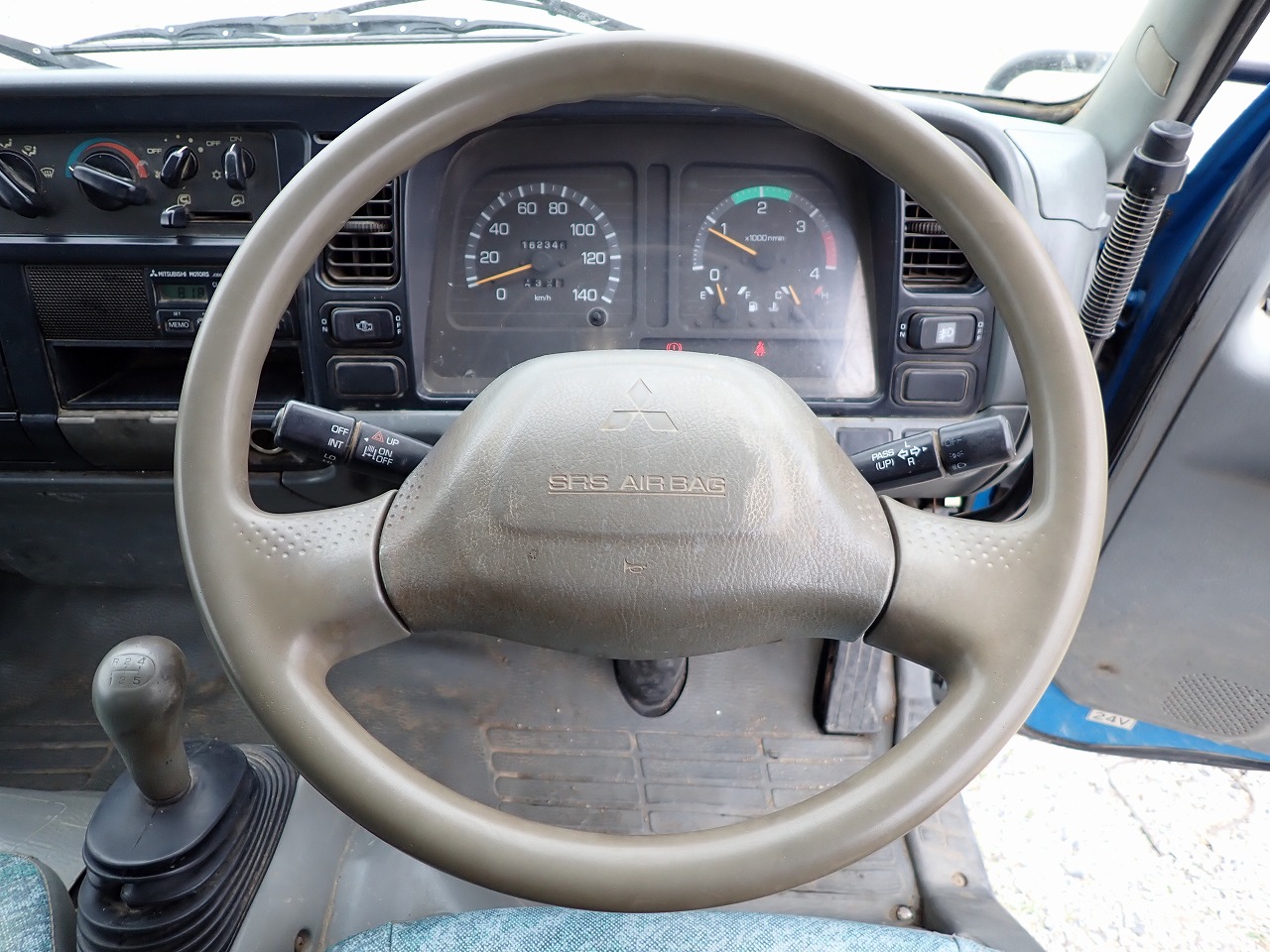 MITSUBISHI Canter