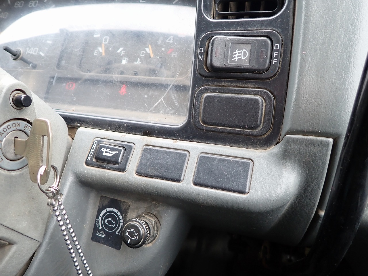MITSUBISHI Canter