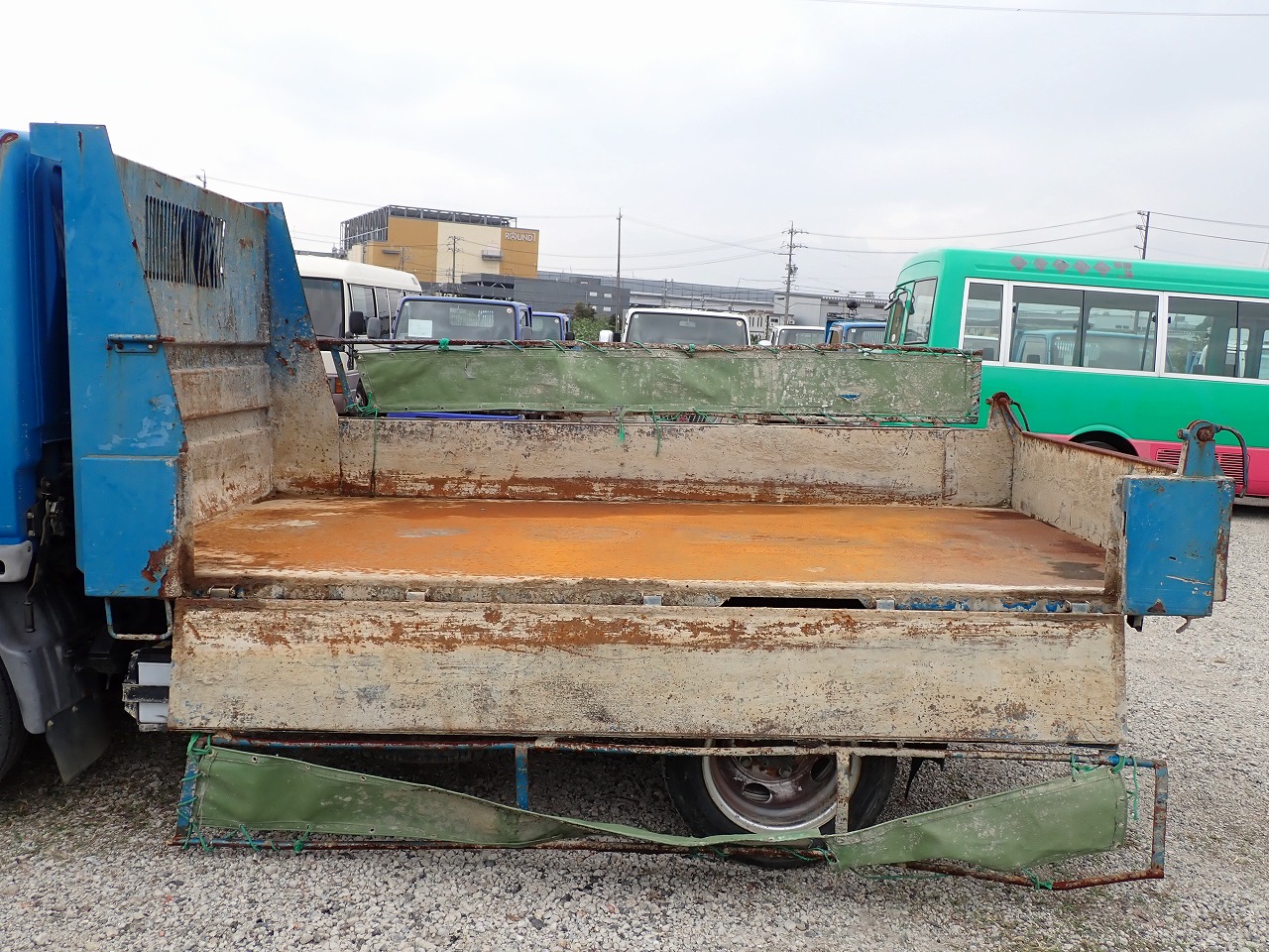MITSUBISHI Canter
