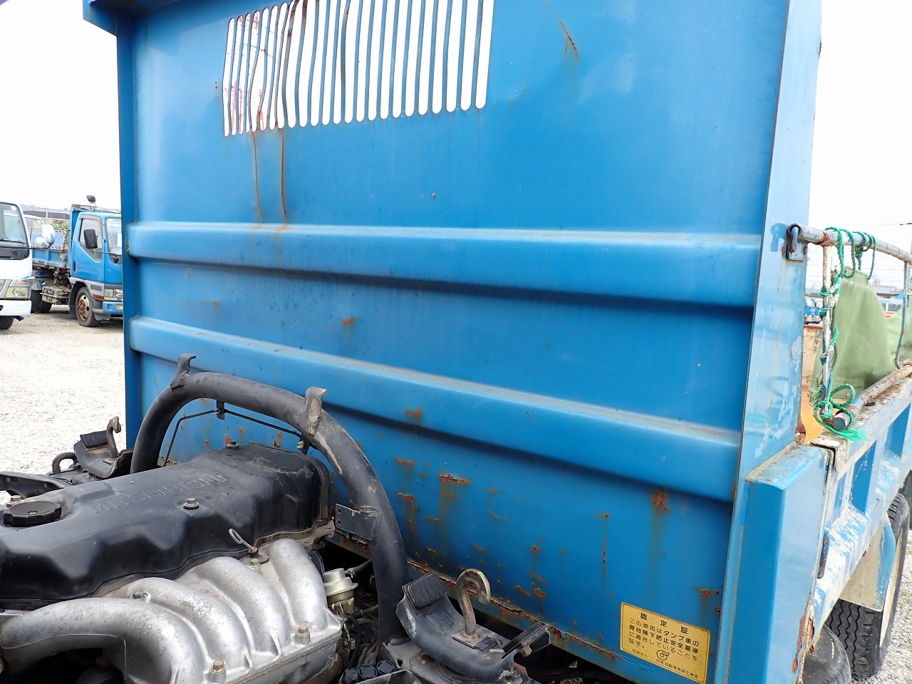 MITSUBISHI Canter