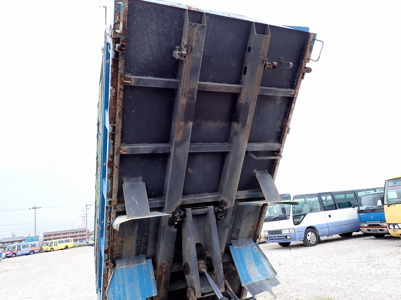 MITSUBISHI Canter