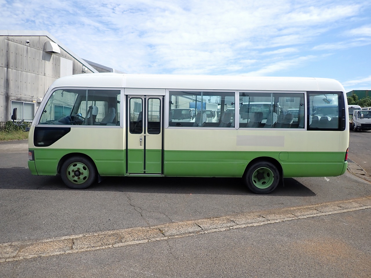 TOYOTA Coaster
