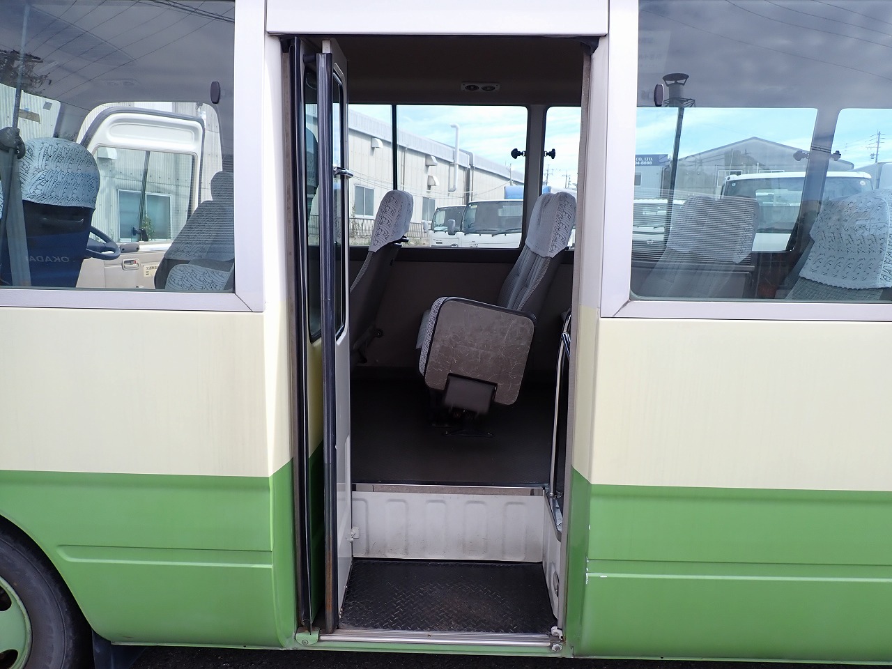 TOYOTA Coaster